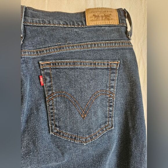 Levi's 515 Jeans Women 10 (31x22) Capris Classic Straight Mid Rise Pockets Blue - Picture 10 of 11